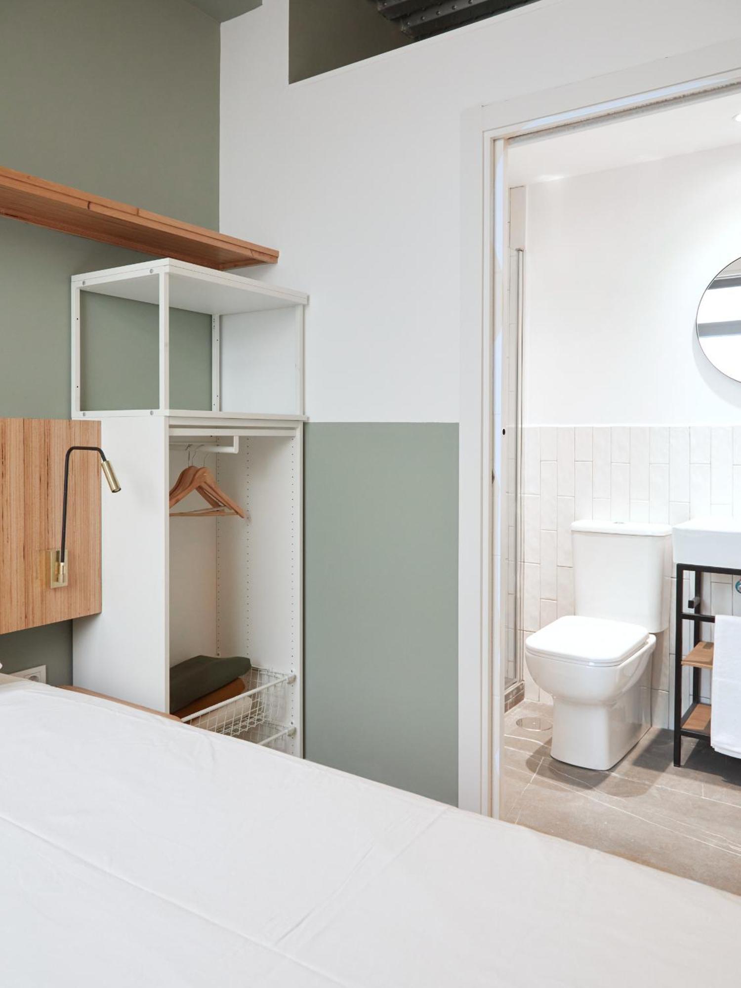 Ola Living Hostal Tetuan Madryt Zewnętrze zdjęcie