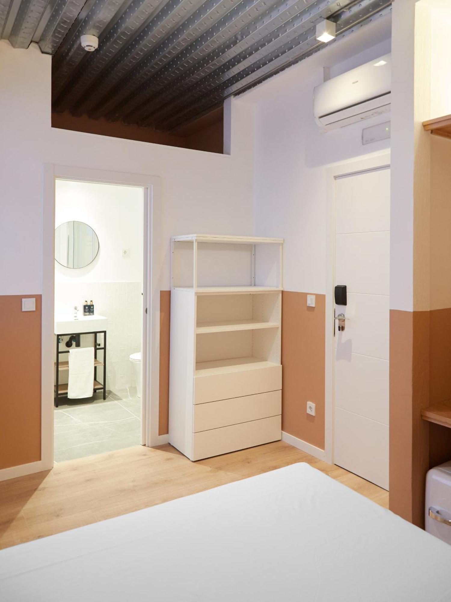 Ola Living Hostal Tetuan Madryt Zewnętrze zdjęcie